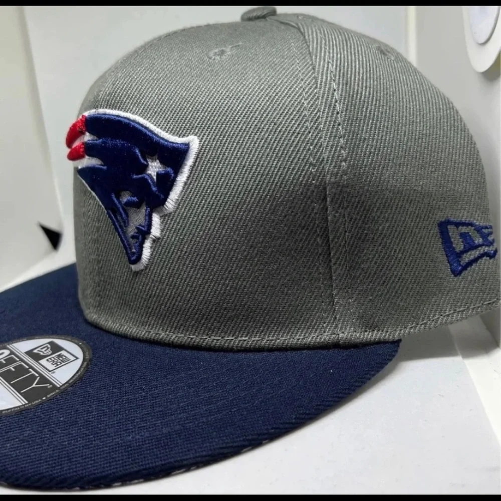 Hat - Picture 2 of 3